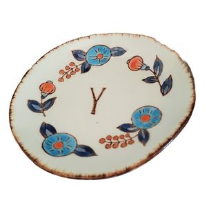Y monogram plate floral pattern